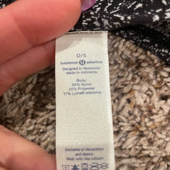 Lululemon Infinity Scarf - Picture 4 of 4